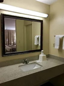 American Inn Anniston - Image 5