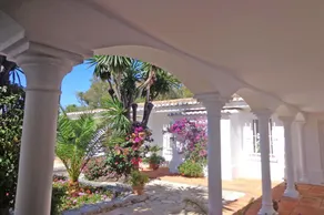 Amazing Beachfront Villa, heated pool, Marbella - Image 3