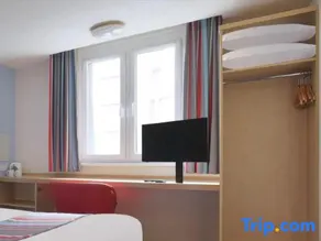 Travelodge Nuneaton Bedworth - Image 1
