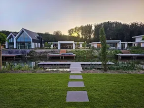 Luxury villa with veranda screen SUPs and canoe - Image 5
