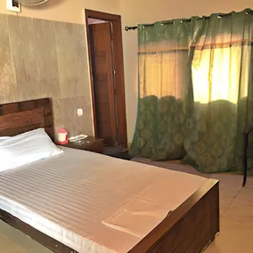 Prince Hotel - Image 4