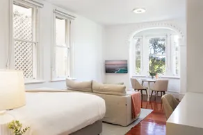 Ravenscourt s Studio Apartment Close to Everything - Image 5