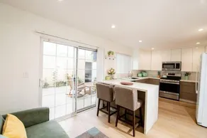 Brand New Remodeled 3 Bedroom Home in Reseda - Image 4