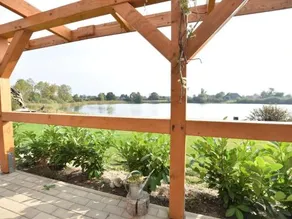 Bezauberndes Ferienhaus in Ruehn am See - Image 2