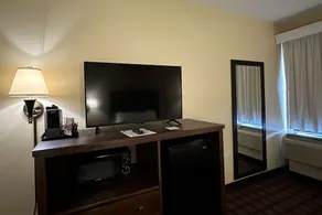COMFORT INN PERRYVILLE - Image 2
