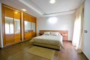 Le Pavillon D'or - Image 2