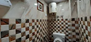 Posh S Delhi Foreigners Area Lajpat Nagar - Image 5