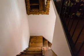 Historical and Luxury Apartment - Image 2