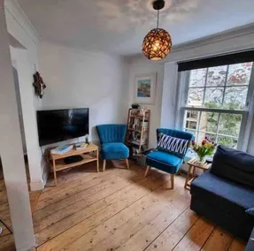Mermaid Cottage Teignmouth by the beach SLEEPS 7 - Image 3