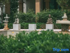 Zhaotong Bushe Dreamscape Hotel - Image 4