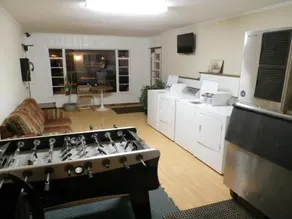 Travelier Motel - Image 5