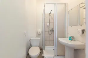 Spare Hotel - Image 5