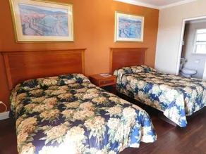 El Rancho Motel - Image 5