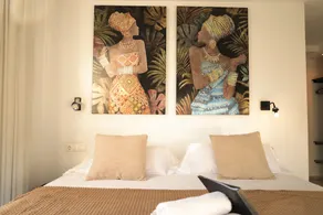 Boutique X - Image 4