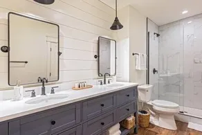 Downtown Luxury Farmhouse Apartment #2 - Image 3