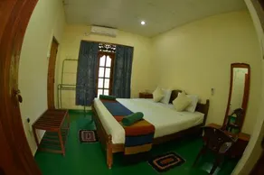 Peacock Lodge - Image 3