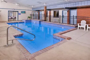 Best Western Garden Prairie Inn - Image 3