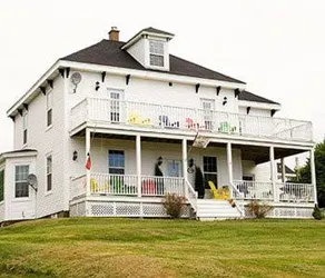 Dolan's Inn & Suites - Image 1