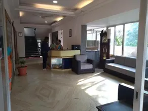 Kamat Executive Inn - Image 2