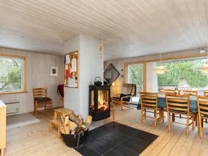 6 Person Holiday Home in Oksbol - Image 4