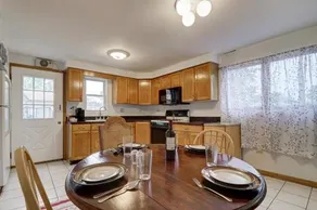 David’s Vacation Escapes Getaway Sleeps 6 - Image 3