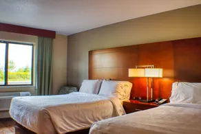 Holiday Inn Express Fremont - Image 5