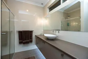 Lavina Luxury Beach House - Image 4