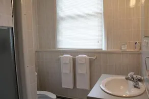 Forest Haven Inn - Image 3