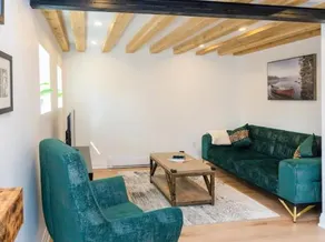 Cozy Cottage Style House - Image 2