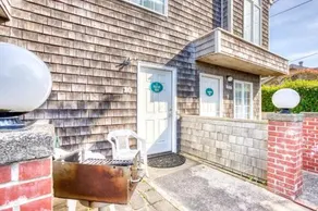 Beaches Inn Fourplex - Image 5