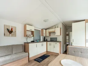 Relaxing Holiday Chalet by the Water in Grou - Image 3
