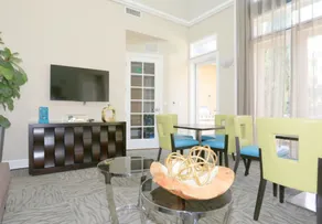 Oakwood At Bridgepointe - Image 2