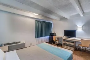 Motel 6 Kokomo, IN - Image 4