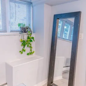 Midway Airport 2 Bedroom with full Kitchen - Image 5