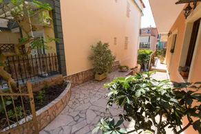 Akis House - Image 2