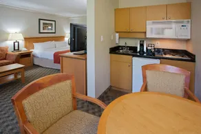 DoubleTree by Hilton North Vancouver - Image 2