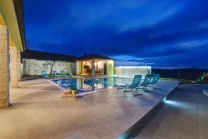 Beautiful Villa Petra With Summer Kitchen And Pool - Image 3