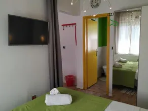 Two Flowers Apartments - Image 3
