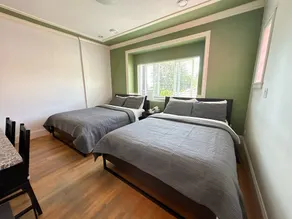Vancouver Metrotown Modern Guest House - Image 5
