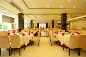 Dreamland Hotel Huizhou - Image 5