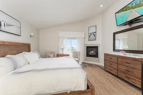 Lakeshore Inn - Image 3
