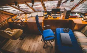 Motor Yacht Boatel - Image 3