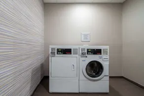 Hampton Inn Dahlgren - Image 2