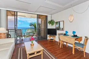 1 Bed, 1 Bath Direct Oceanfront Condo on the 3rd Floor Hawaiian Princess - 305 - Image 4
