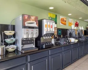 Quality Inn & Suites Corpus Christi - Image 2