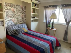 Gorgeous Queen Bedroom in Lg Saratoga House - Cars Available - Image 5