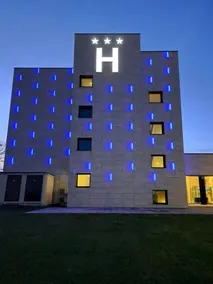 Hotel Puerta Santander - Image 5
