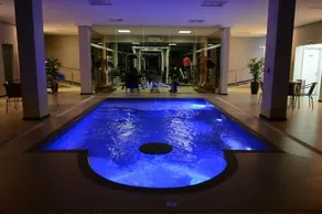Hotel Formula 4 - Image 5