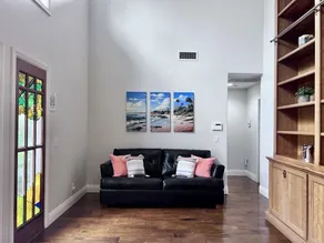 Fantastic 5 Bedroom 4 Bath Home With new Pool & Jacuzzi - Image 2