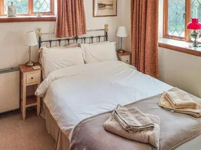 Hunt Cottage - Image 2